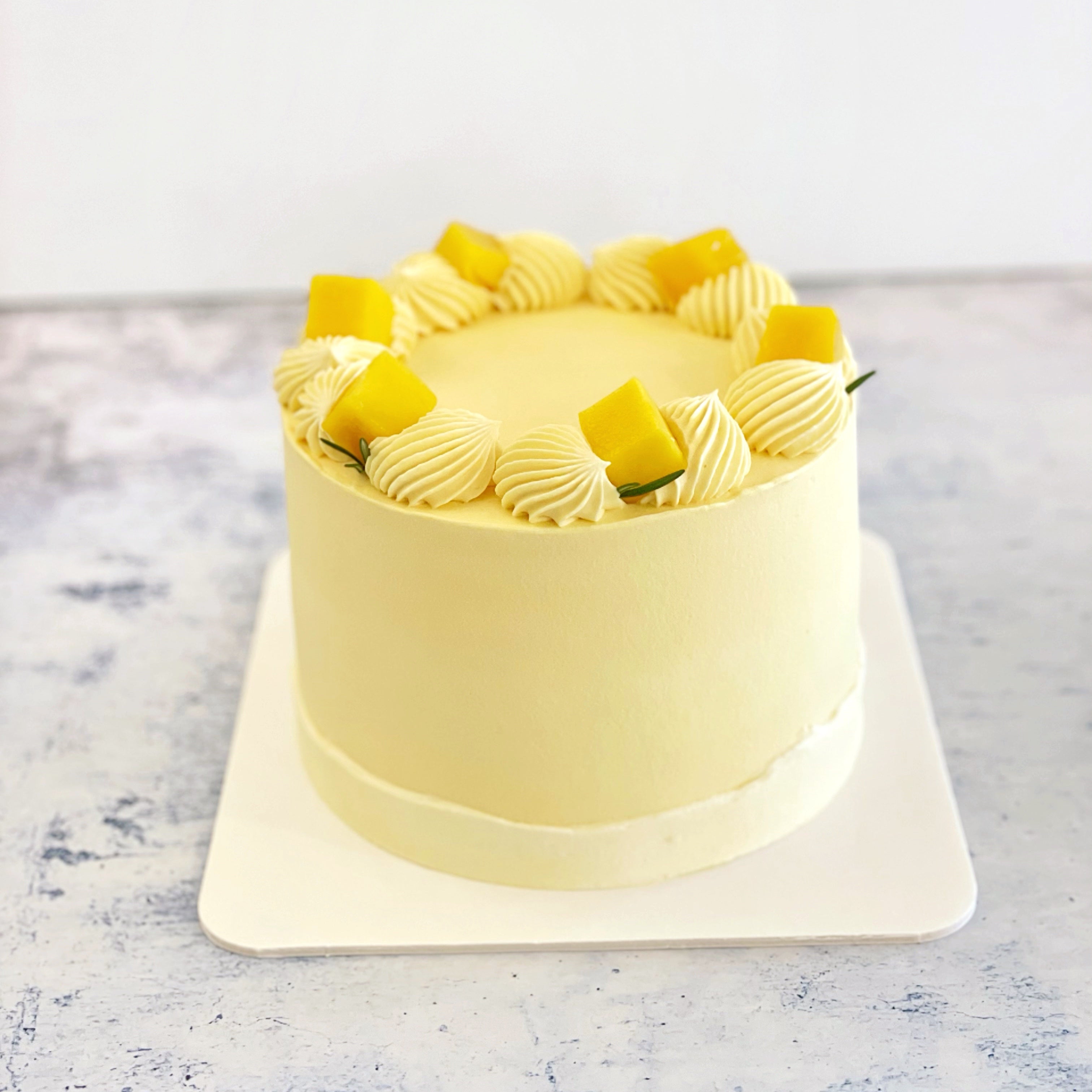 Little Mango Cake – Eversweet Cakes